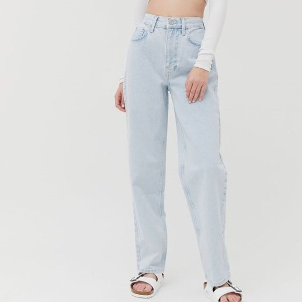 BDG High Rise Baggy light wash jeans